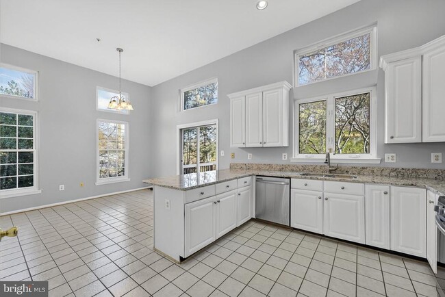 Building Photo - 2901 Mainstone Dr