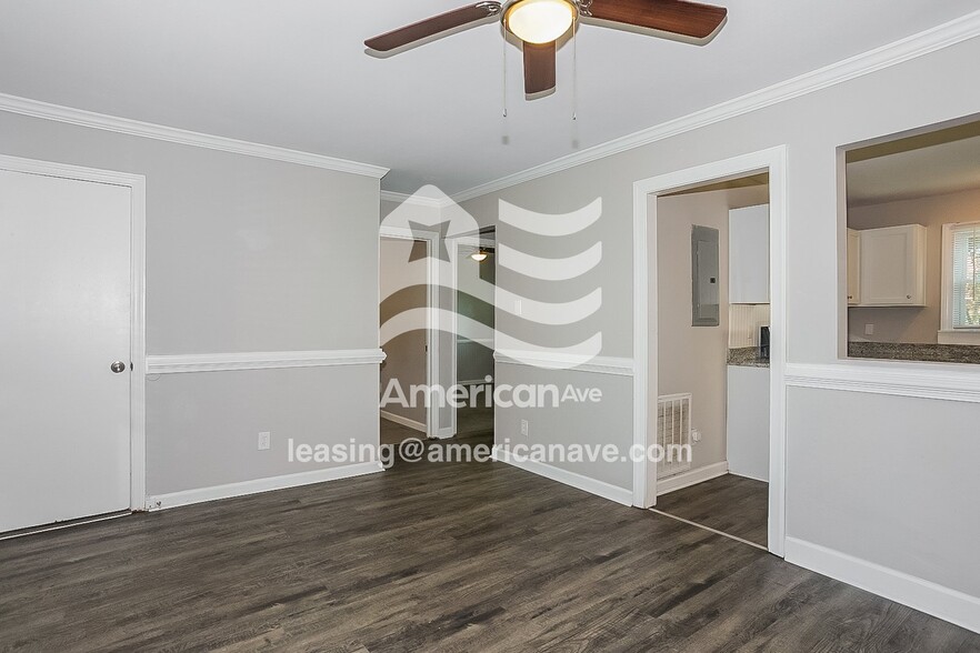 Building Photo - 1952 Williams Dr