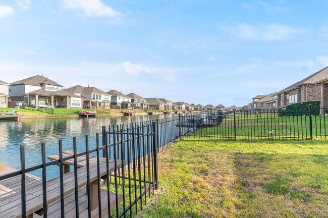 Building Photo - 29650 Kynndal Shore Dr