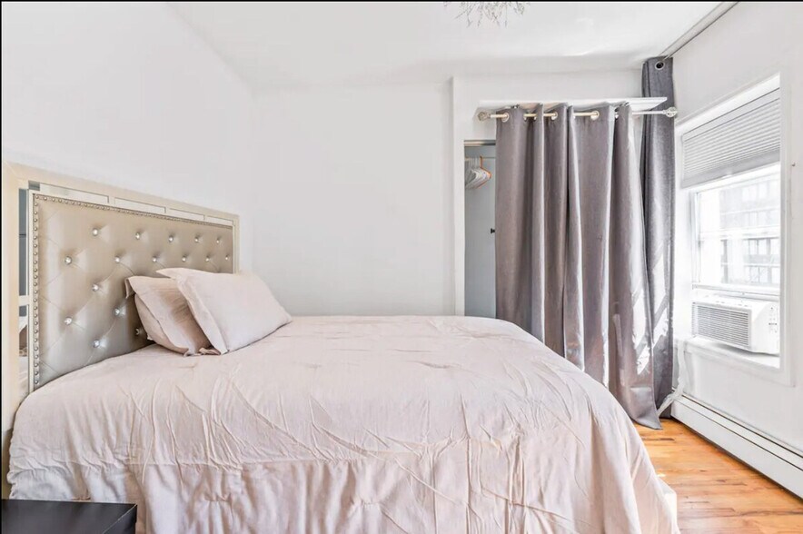 Building Photo - 600 2nd Ave