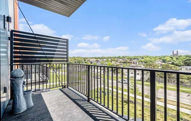 Building Photo - Fully Furnished Modern 3BR Retreat | Penthouse + Skyline Views