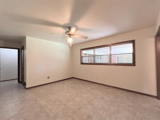 Building Photo - 11756 Taylorcrest Rd