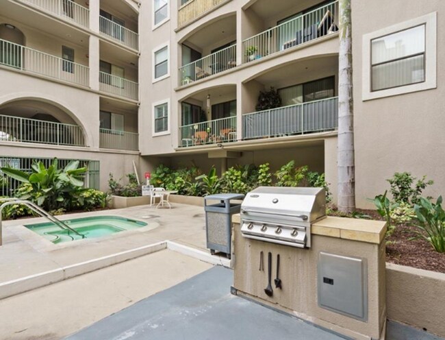 Building Photo - Step into luxury living with this exquisite 2 bedroom 2 bath 3rd floor condo at Emerald Villas