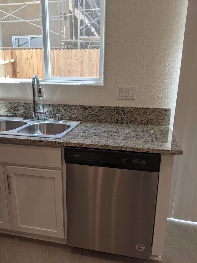 Building Photo - $250.00 OFF FIRST MONTH'S RENT!  Ready Now...