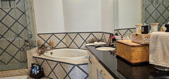 Building Photo - 3020 NW 125th Ave