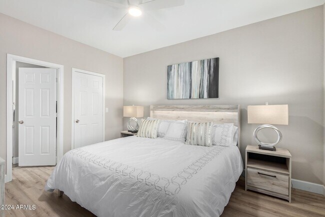 Building Photo - 11375 E Sahuaro Dr