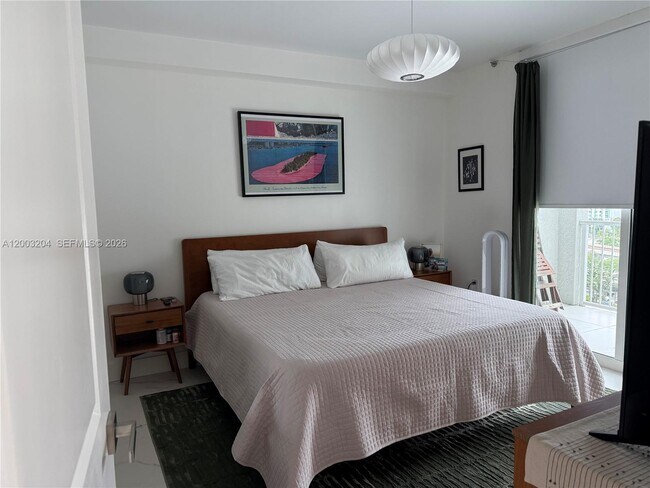 Building Photo - 1250 S Miami Ave