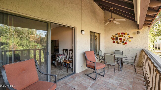 Building Photo - 8649 E Royal Palm Rd