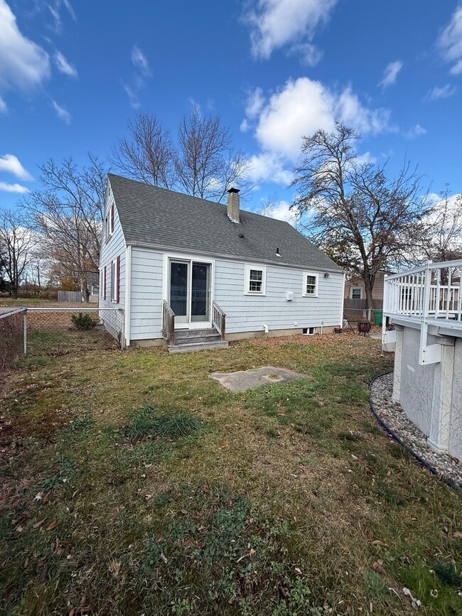 Building Photo - 40 Sundance St