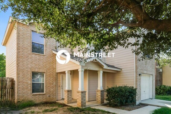 Building Photo - 3 Bedroom Pet-Friendly Home in San Antonio, TX with Main Street Renewal