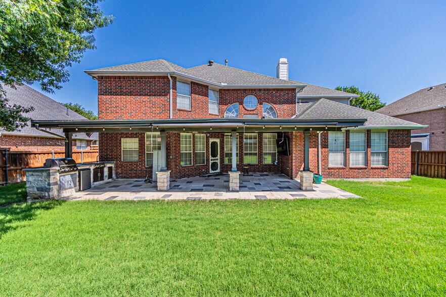 Building Photo - 1913 Blue Ridge Dr