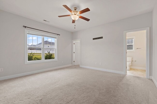 Building Photo - Charming 3-Bedroom Ranch Home – Move-in Re...