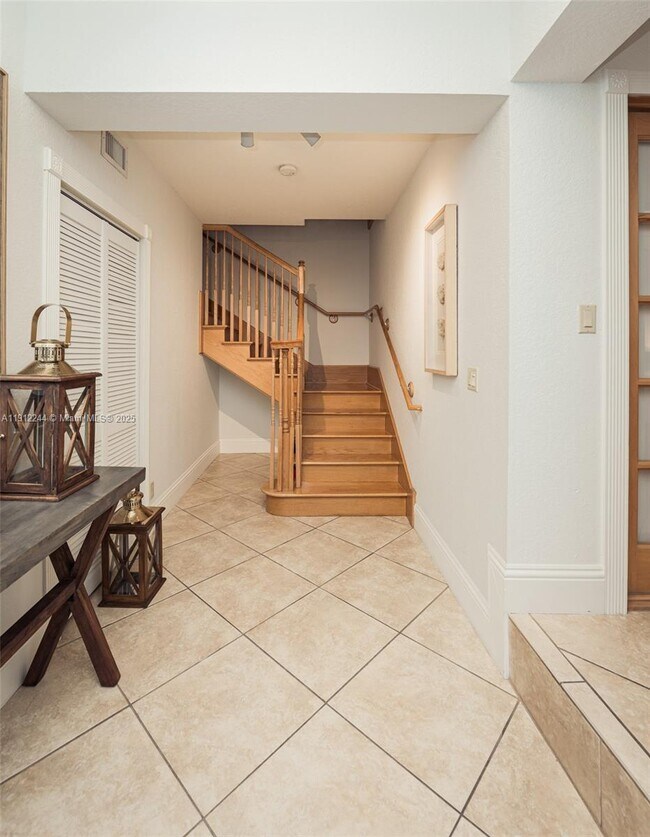 Building Photo - 302 Balboa St