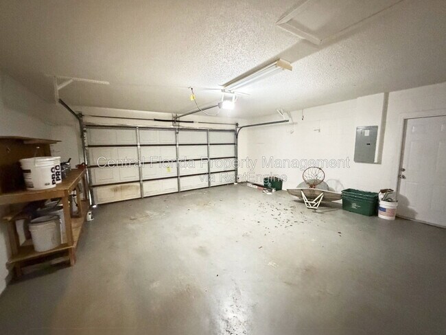Building Photo - 2925 Amroth Pl