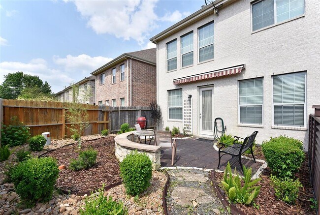 Building Photo - 1226 Sopris Dr