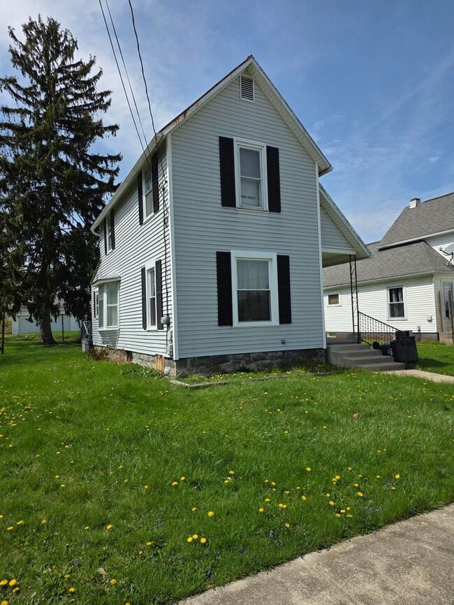 Building Photo - 3 Bedroom 1 Full Bath Single Family Two-Story Home--20 Seltzer Ave Shelby