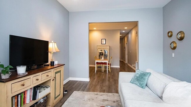 Building Photo - 1938 N Rockwell St