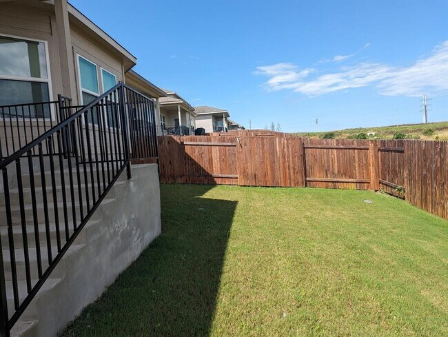 Building Photo - 6400 Rounded Pebble Ln