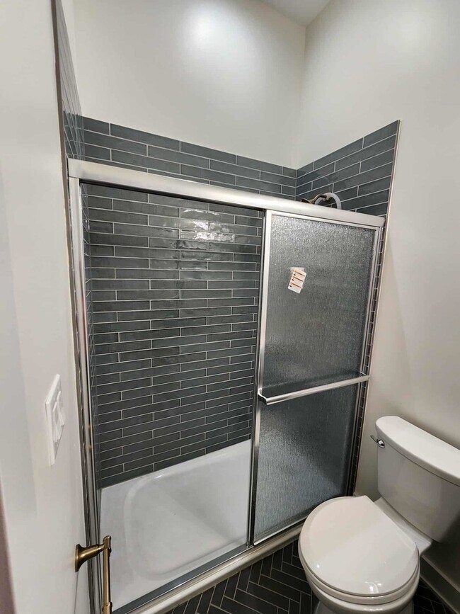 Building Photo - 6321 S Eberhart Ave