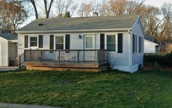 Building Photo - Beautiful 3 Bed 2 Bath House!
