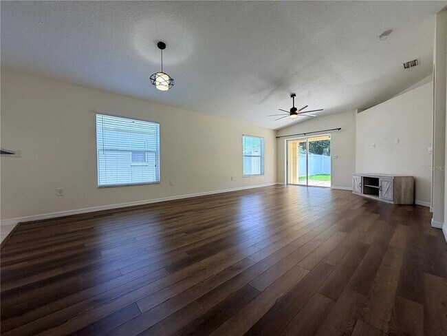 Building Photo - 7838 Carriage Pointe Dr