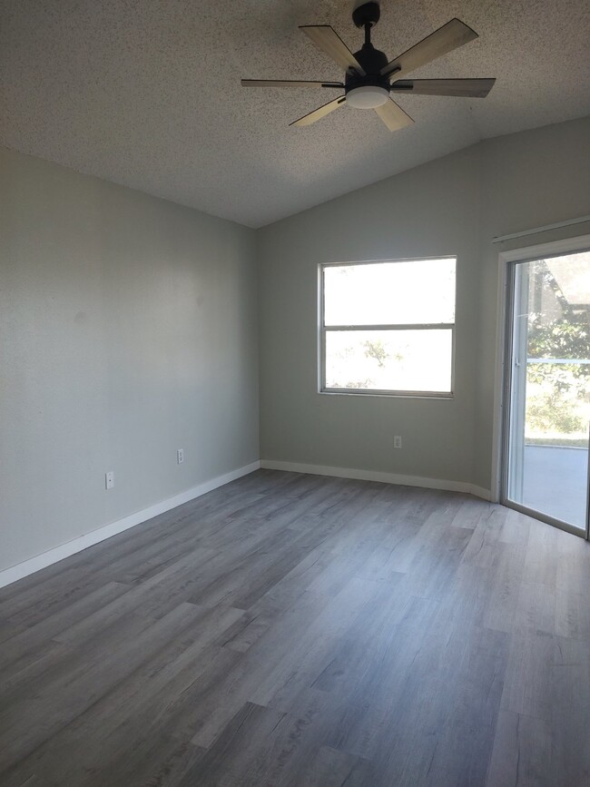 Building Photo - "Spacious 1732 Sq Ft 3-Bed, 2 Baths, in Ta...