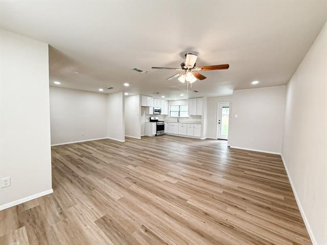 Building Photo - 110 Marigold Dr