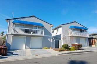 Building Photo - 142 W Marquita