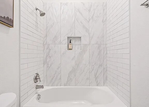 Building Photo - 506 E Evergreen St