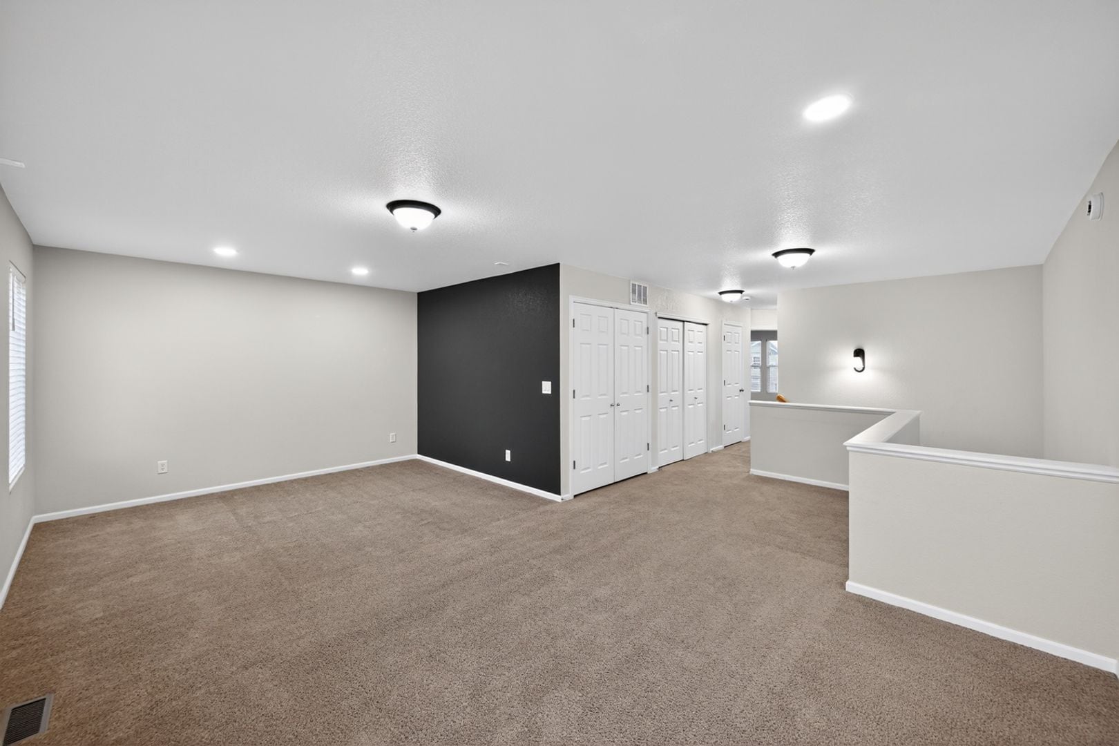 Building Photo - 12743 Leyden St