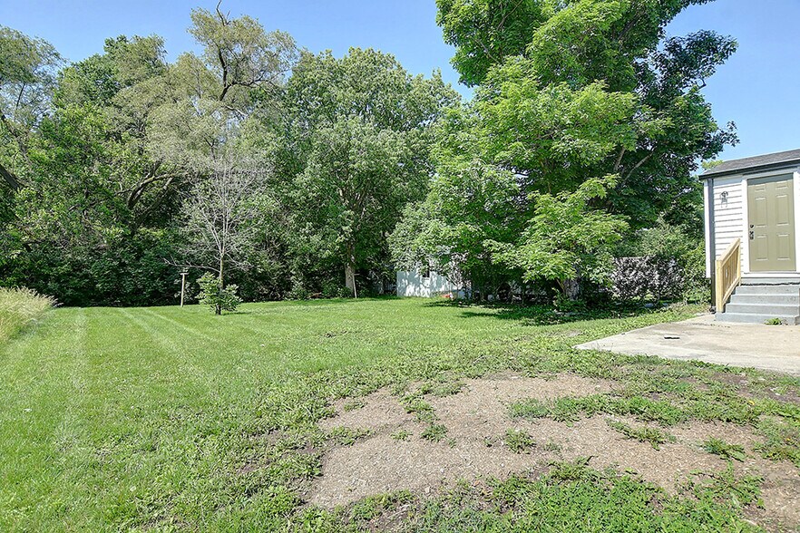 Building Photo - 2201 Wilbraham Rd