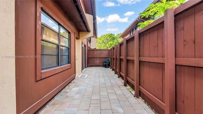 Building Photo - 7123 SW 115th Pl