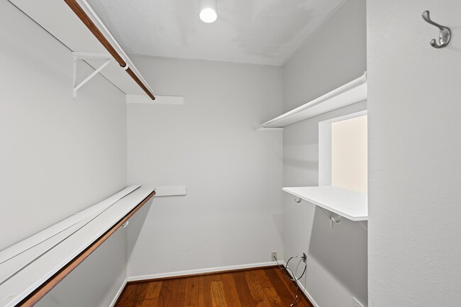 Building Photo - 3721 Wakeforest Ave.