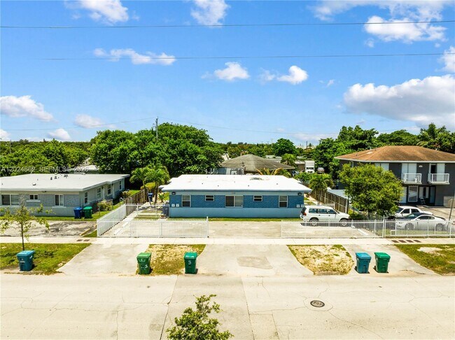 Building Photo - 22300 SW 117th Ave