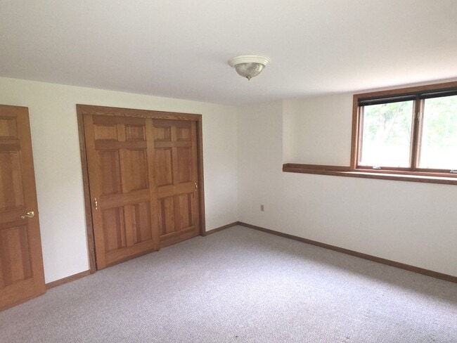 Building Photo - 3207 S Ridge Crest Ct