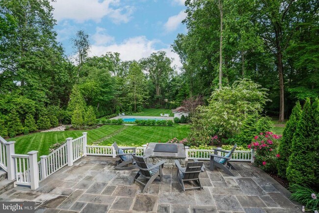 Building Photo - 5600 Brite Dr