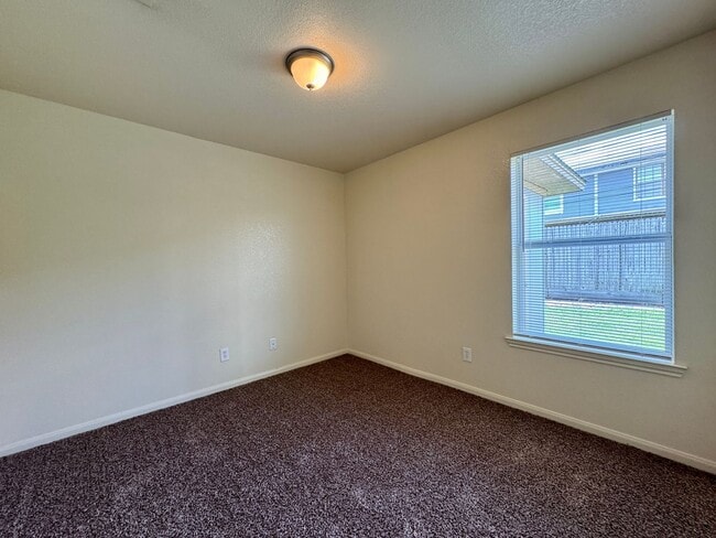 Building Photo - Duplex