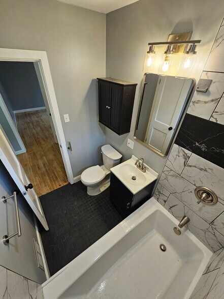 Building Photo - 61 Gabrielle St