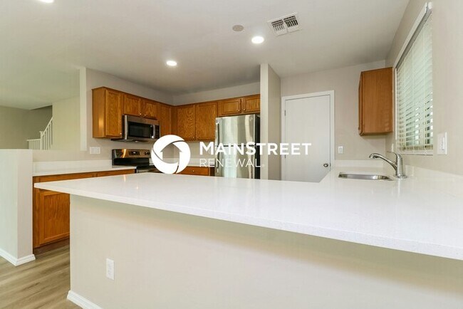Building Photo - 5 Bedroom Pet-Friendly Home in El Mirage, AZ with Main Street Renewal