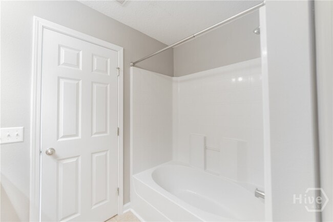 Building Photo - 580 Canyon Oak Loop