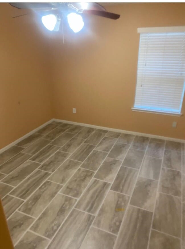 Building Photo - 2335 Seahorse Bend Dr