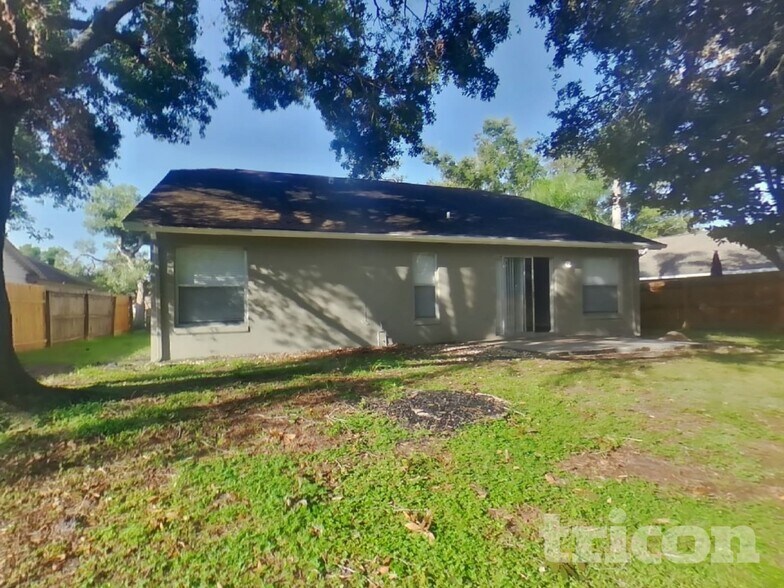Building Photo - 4903 6th Ave E