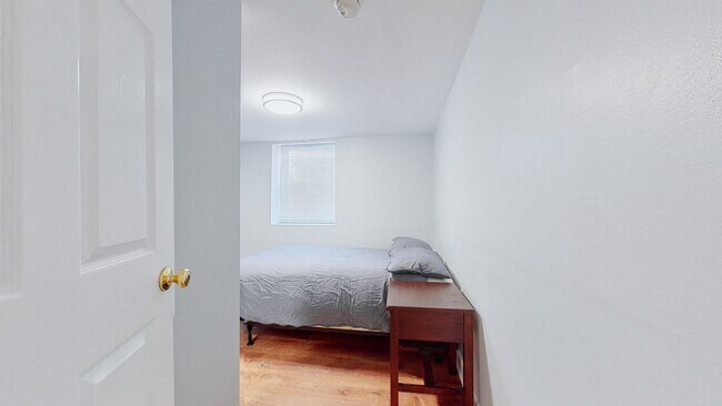 Building Photo - Fully Renovated 4BR/1.5BA on Science Hill | New Everything | Steps to Yale