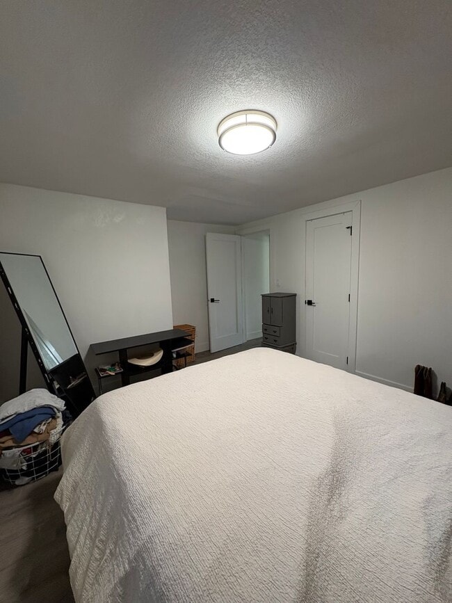 Building Photo - 514 Avenue D