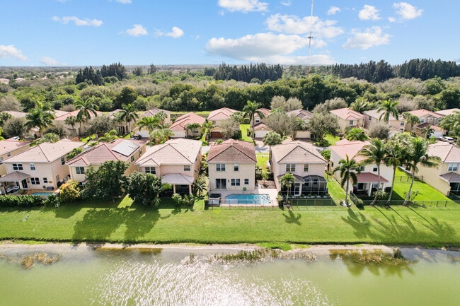 Building Photo - 7865 Jewelwood Dr