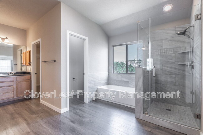 Building Photo - 407 Marbella Vista