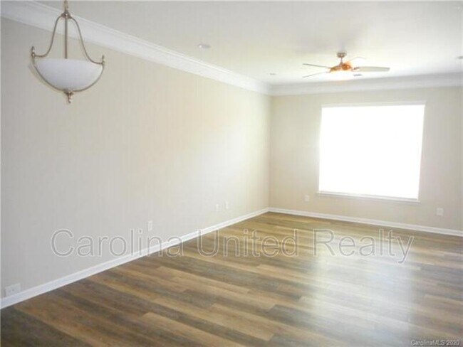 Building Photo - 13247 Savannah Point Dr