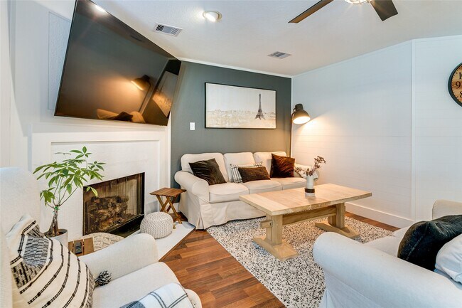 Building Photo - 34 Steep Trail Pl