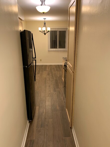 Building Photo - 689 Snelling Ave S