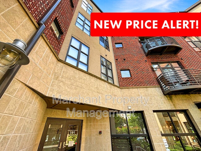 Primary Photo - 101 W Court St